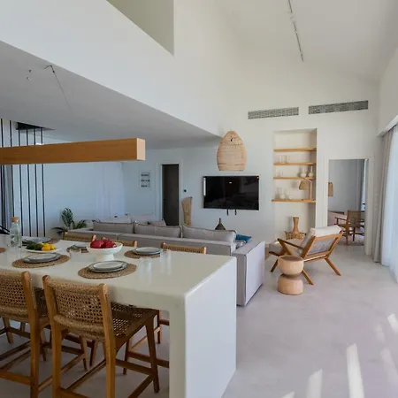 וילה Luxury Athánion