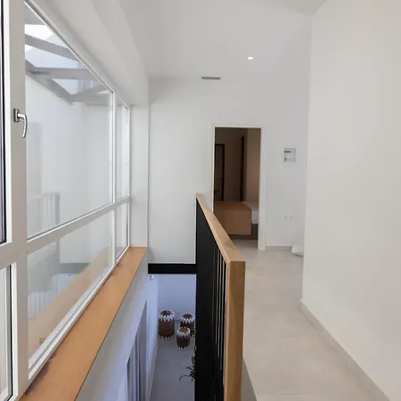 וילה Luxury Athánion