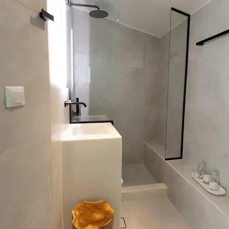 Luxury Αθάνι